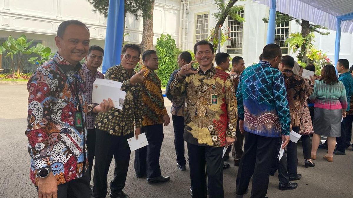 Prabowo Tegaskan Komitmen Hukum saat Serahkan SK 40 Calon Hakim MA